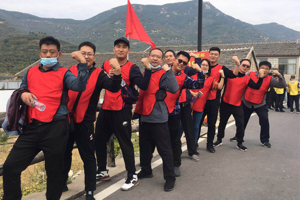 “打造和諧團(tuán)隊 提升自我”  公司開展拓展培訓(xùn)活動