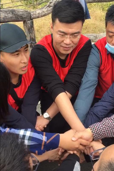 “打造和諧團(tuán)隊 提升自我”  公司開展拓展培訓(xùn)活動