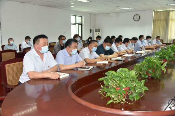 公司召開討論預(yù)備黨員轉(zhuǎn)正支部大會