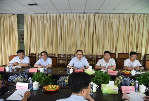 山東科技大學(xué)公共課教學(xué)部領(lǐng)導(dǎo) 蒞臨公司開展“訪企拓崗”促就業(yè)調(diào)研活動(dòng)